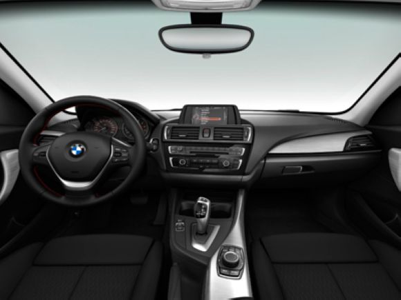 interior-bmw-120 BMW 120 - Preço, Ficha Técnica, Fotos