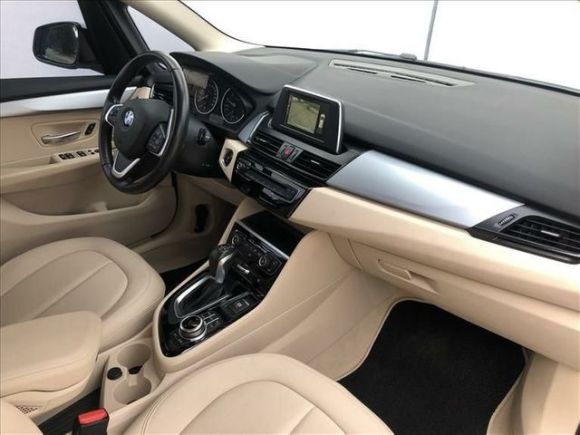 interior-bmw-220i BMW 220I - Preço, Ficha Técnica, Fotos