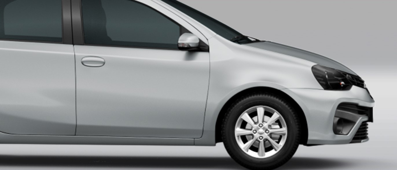 lateral-toyota-etios Toyota Etios - Apenas Cumpre o Seu Papel