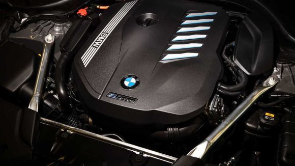 motor-bmw-545e BMW 545e - Preço, Ficha Técnica, Fotos