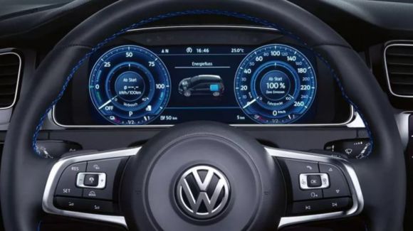 painel-golf-gte Volkswagen Golf GTE - Preço, Ficha Técnica, Fotos